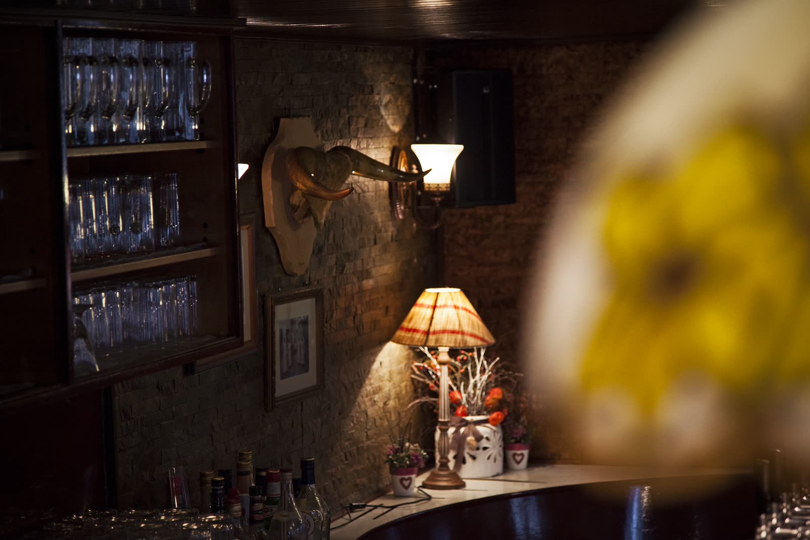 Gastraum und Bar im Gasthaus zum Ochsen